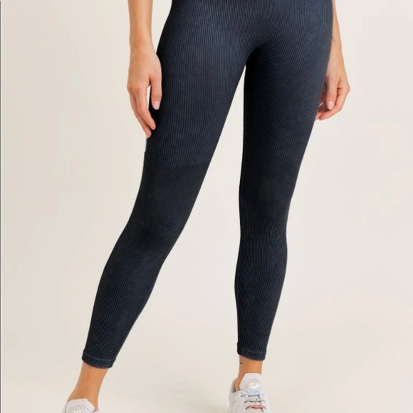 MONO B Ribbed 3 Piece Set - Picture 5 of 9